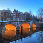 Goedkope vluchten naar Amsterdam. Bekijk onze reisgids.