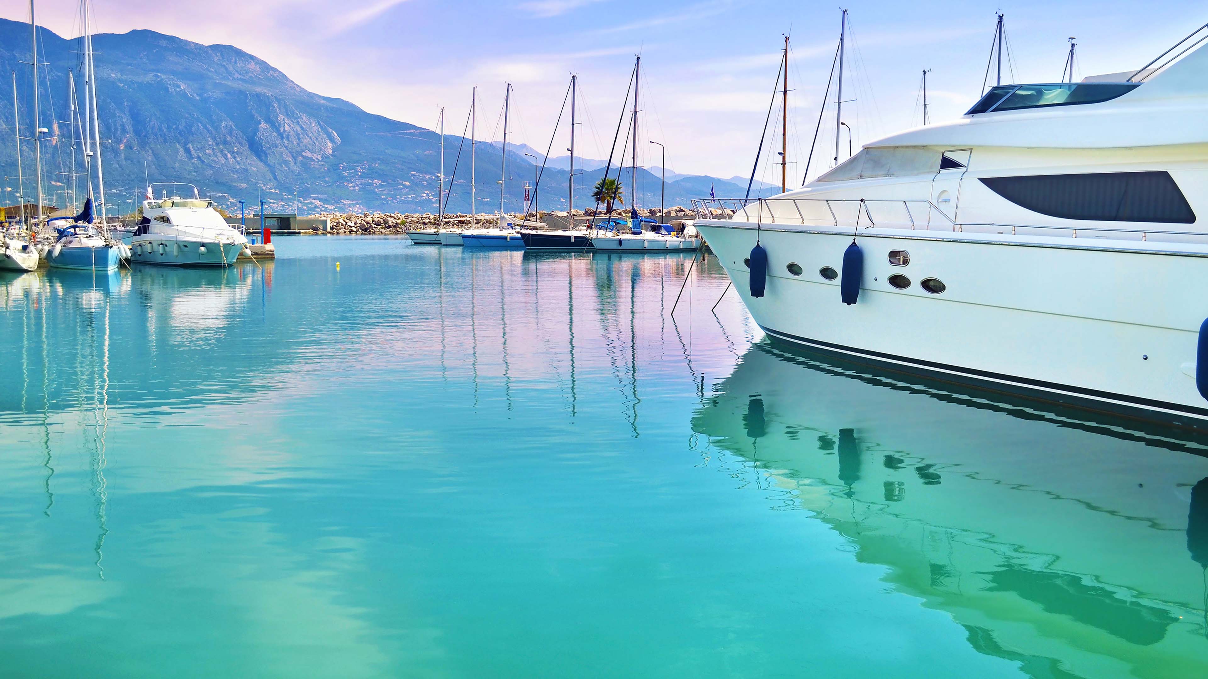 Cheap flights from London Gatwick to Cyprus Larnaca from £26.99 easyJet