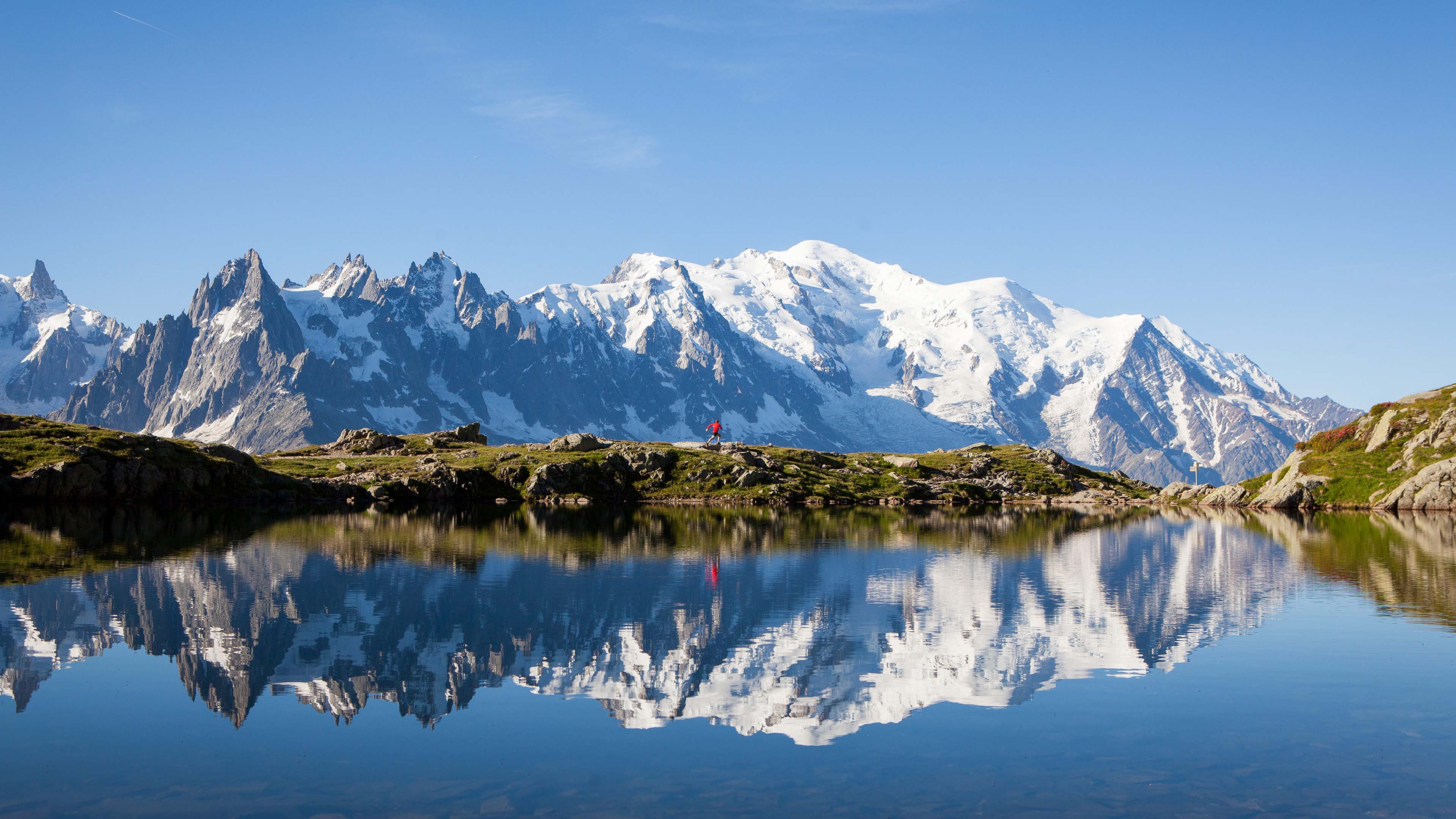 Cheap flights from London Gatwick to Geneva from £26.99 easyJet