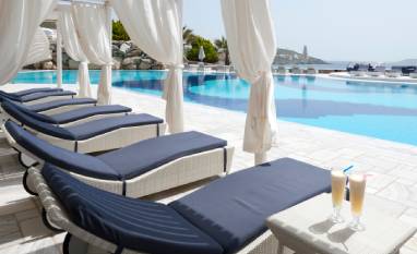 Parking. Lounges. Transfers