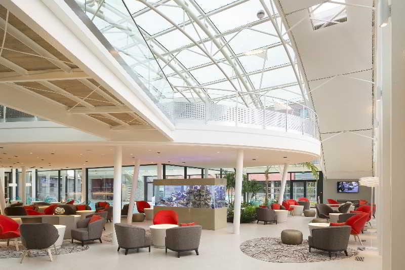 Oceania Paris Roissy CDG | easyJet holidays