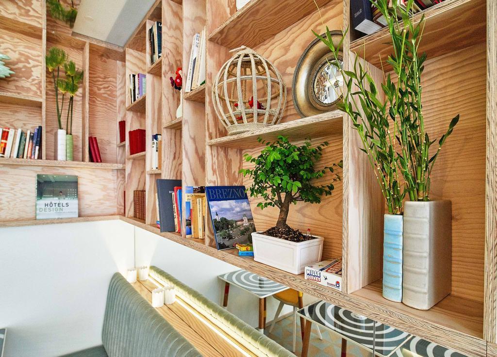 Joke Astotel easyJet holidays